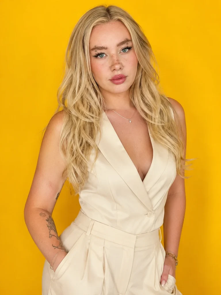 How old is Kayla Malec? Age and birthday