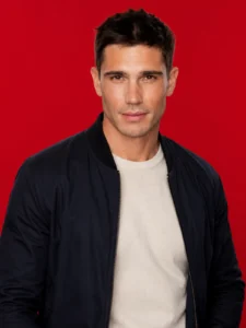 Tanner Novlan Aet worth, age, height, wife, children, career